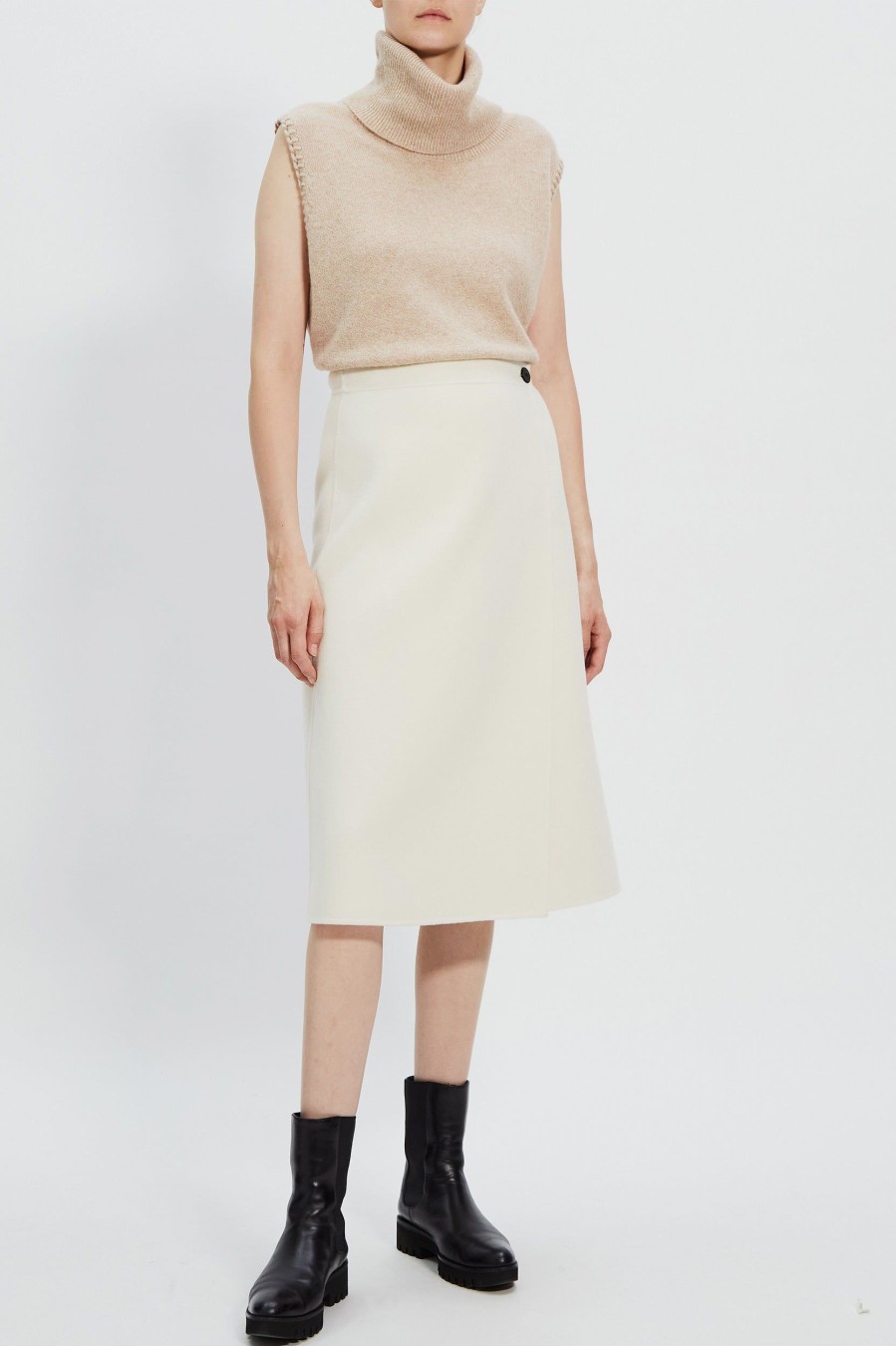 Skirts Theory | Clean Wrap Skirt In Cream Neutrals